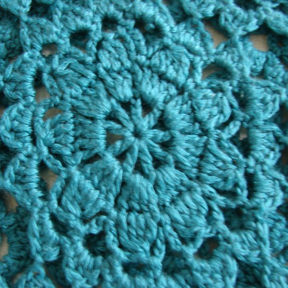 Turq Crochet Floral Short Sleeve Top Open Weave - Picture 9 of 14